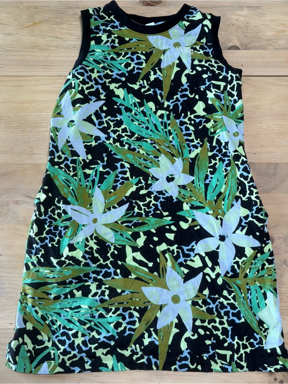 Nike Black Floral Camo Tank Top with Green Accents with pockets